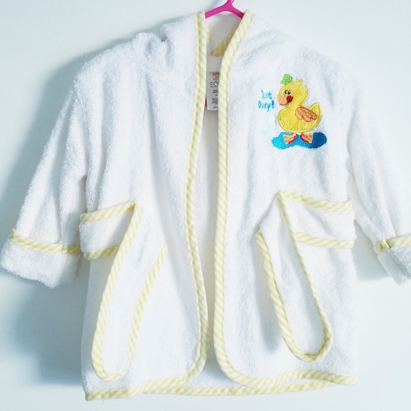 3/$25 Nuby Yellow Duck Embroidered White Towel Baby Robe Size 0-9M - Picture 5 of 10